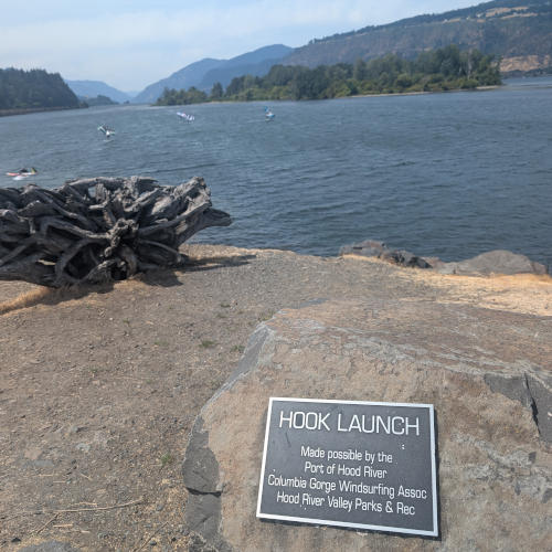 columbia-river-hood-river-sign1